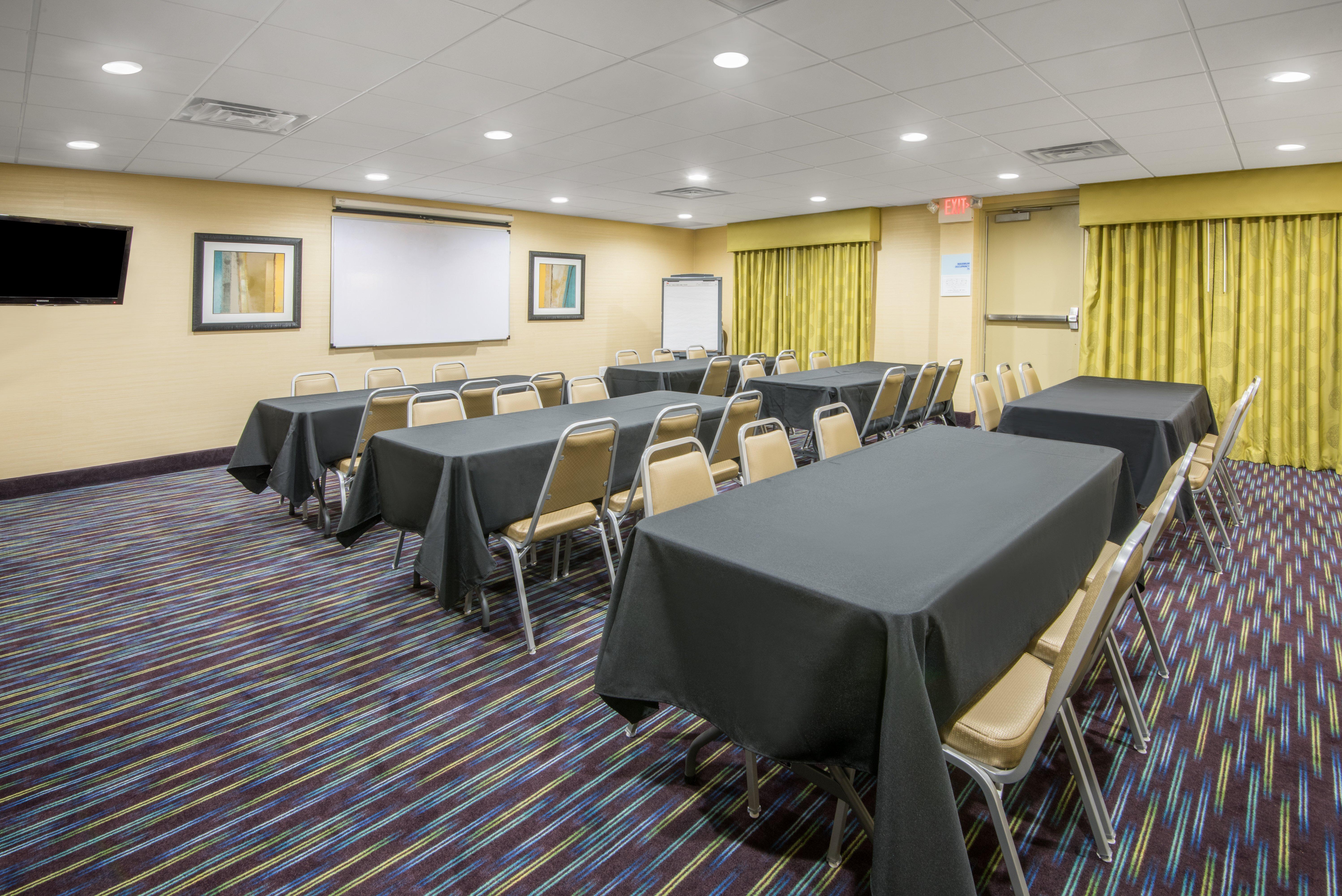 Holiday Inn Express Hotel & Suites Ashland By Ihg Esterno foto